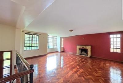 4 Bed Townhouse with En Suite in Riverside - 3