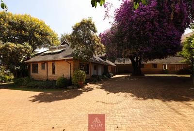 4 Bed House with En Suite at Loresho