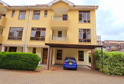 5 Bed Townhouse with En Suite at Lavington Green - 3