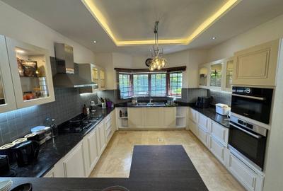 5 Bed Townhouse with En Suite in Runda - 2