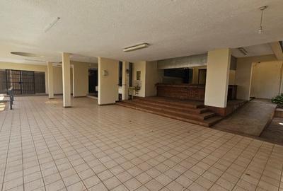 11,000 ft² Commercial Property with Service Charge Included at Kabarsiran - 4