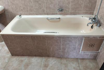 5 Bed Townhouse with En Suite in Lavington - 4