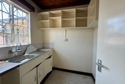 Bedsitter in Lavington - 2