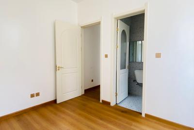 5 Bed Villa with En Suite at Isaac Gathaju - 3