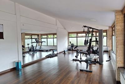 4 Bed Apartment with En Suite in Westlands Area