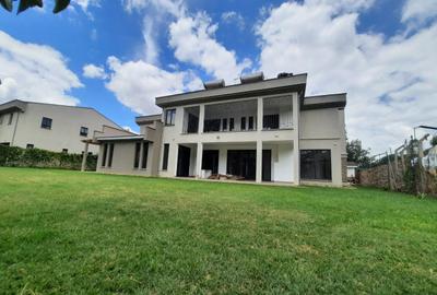 6 Bed Townhouse with En Suite in Lavington