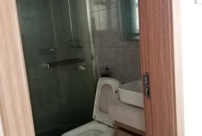 1 Bed Apartment with En Suite in Riverside - 2