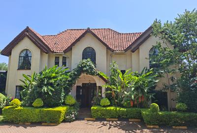 4 Bed Townhouse with En Suite at Off Ruaka Rd - 2