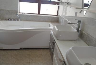 4 Bed House with En Suite in Kiambu Road - 4