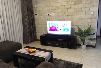 Furnished 1 Bed Apartment with En Suite at Wood Avenue - 2