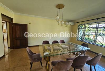 5 Bed House with En Suite in Runda
