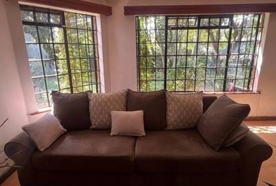 5 Bed Townhouse with En Suite in Runda - 2