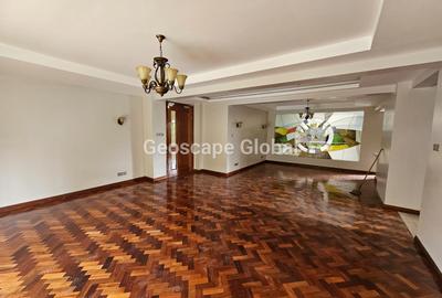4 Bed Apartment with En Suite in Riverside - 4