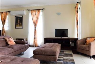 2 Bed House with En Suite in Karen