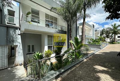 4 Bed Villa in Kyuna