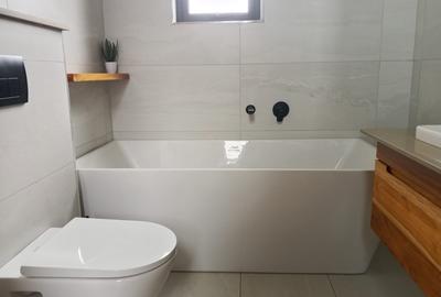 4 Bed Villa with En Suite in Westlands Area - 4