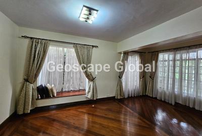 4 Bed House with En Suite in Gigiri