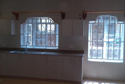 4 Bed Townhouse with En Suite at Spring Valley Area