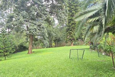 5 Bed House with En Suite at Lavington Green