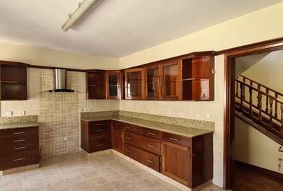 5 Bed House with En Suite in Karen - 3