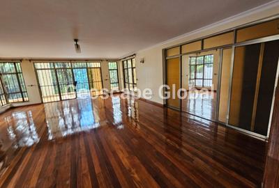 5 Bed House with En Suite in Kitisuru