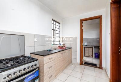 Furnished 2 Bed Apartment with En Suite in Parklands