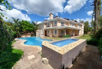 10 Bed House with En Suite at Runda Road