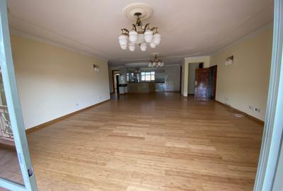 3 Bed Apartment with En Suite in Parklands