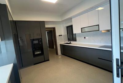 4 Bed Apartment with Swimming Pool in Parklands - 2