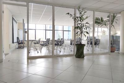 3,500 ft² Office with Service Charge Included in Hurlingham - 3