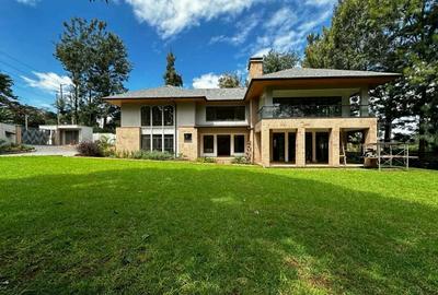 5 Bed House with En Suite in Runda