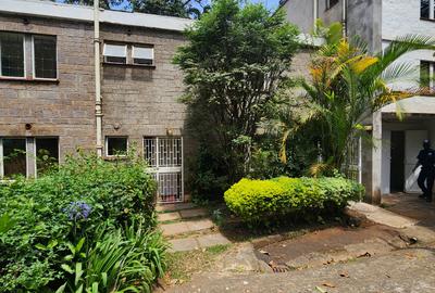 3 Bed Apartment with En Suite in Parklands