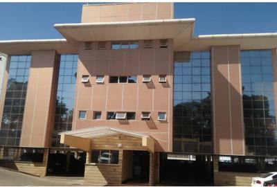 5,000 ft² Office with Service Charge Included in Riverside