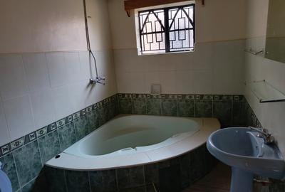 2 Bed Townhouse with En Suite in Runda