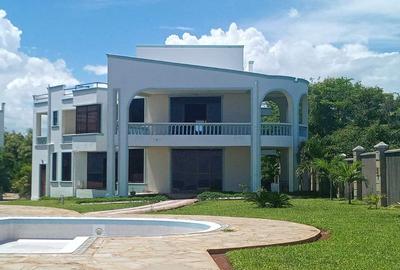 5 Bed Villa with En Suite in Kilifi