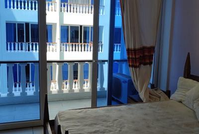 2 Bed Apartment with En Suite at As77
