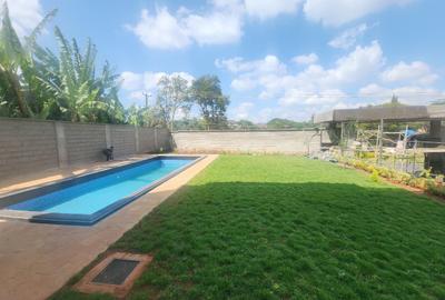 5 Bed House with En Suite in Lavington - 3
