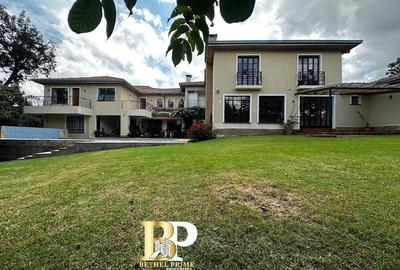 4 Bed Townhouse with En Suite in Ridgeways