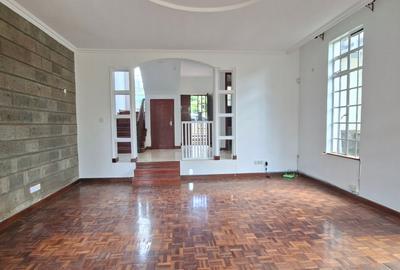 4 Bed House with En Suite at Nyari - 3