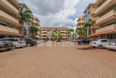 4 Bed Apartment with En Suite at Wood Avenue