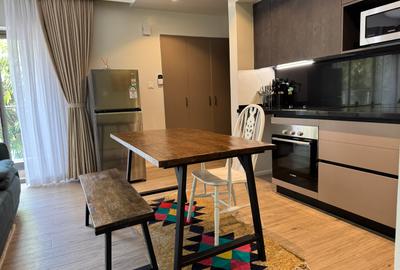 Serviced 1 Bed Apartment with En Suite in Nyari