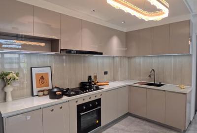 2 Bed Apartment with En Suite at Westlands - 4