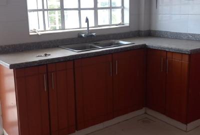 3 Bed Apartment with En Suite at Hatheru Road