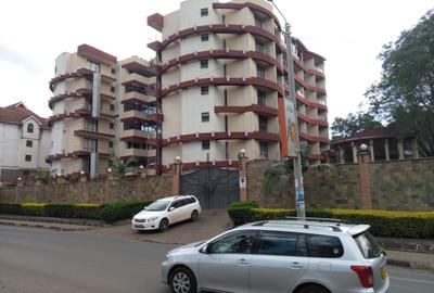 3 Bed Apartment with En Suite at Kilimani Estate Nairobi