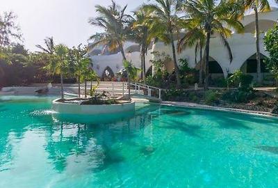 Furnished 10 ac Commercial Property with Service Charge Included in Watamu - 3