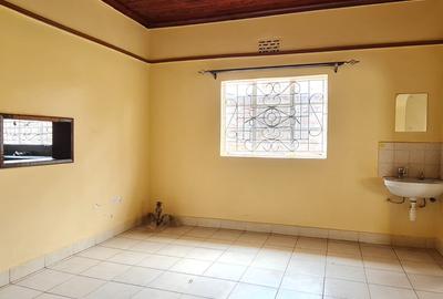 5 Bed House with En Suite at Mountain View