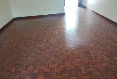 5 Bed Townhouse with En Suite in Lavington - 4