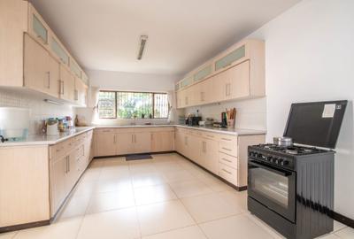 5 Bed House with Garden in Thigiri - 4