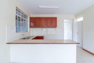 3 Bed Apartment with En Suite in Thika