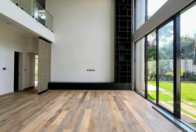 5 Bed Villa with En Suite in Runda - 4
